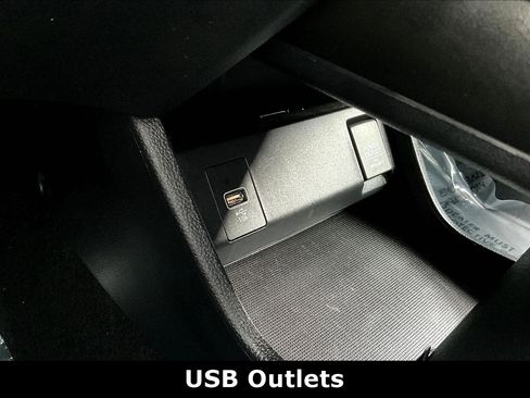 Used 2021 Honda HR-V LX image 15