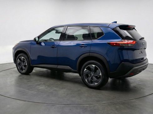 Used 2025 Nissan Rogue SV AWD/4WD image 6