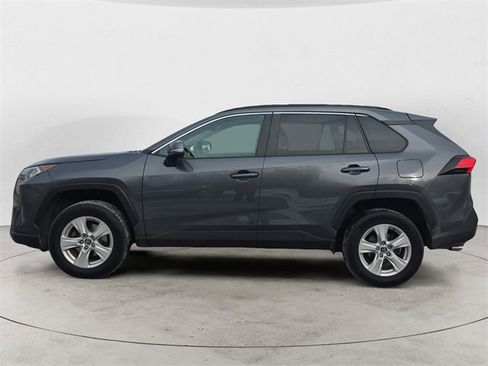 Used 2020 Toyota RAV4 XLE w/ Convenience Package image 2