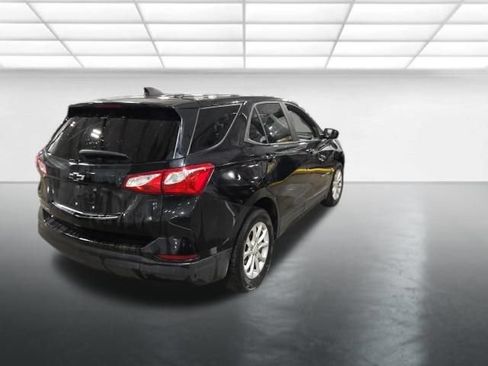 Used 2020 Chevrolet Equinox LS w/ LS Convenience Package FWD image 4