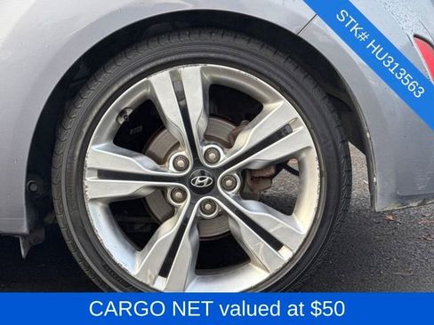 Used 2017 Hyundai Veloster Value Edition image 3