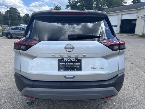 Used 2023 Nissan Rogue SV AWD/4WD image 5