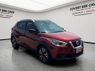 Used 2020 Nissan Kicks SV image 1