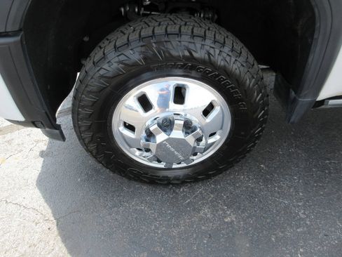 Used 2024 GMC Sierra 3500 Denali Ultimate AWD/4WD image 16