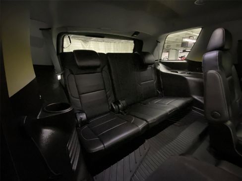 Used 2019 GMC Yukon SLT w/ Graphite Performance Edition image 30