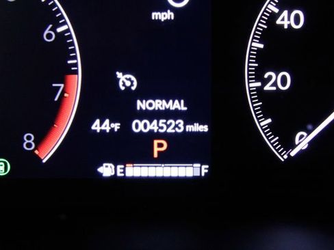 Certified 2025 Honda HR-V LX image 26