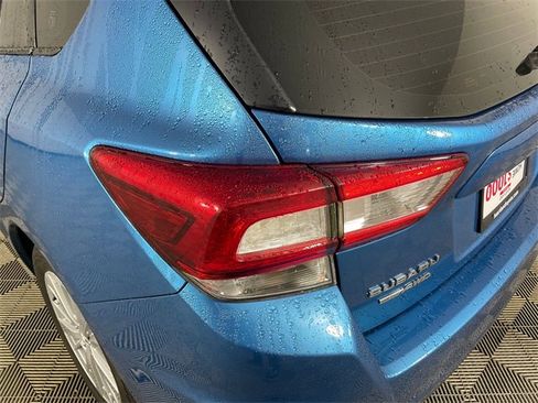 Used 2018 Subaru Impreza 2.0i Premium image 19