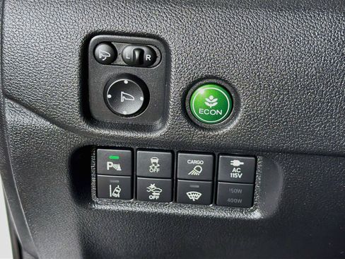 Used 2025 Honda Ridgeline Black Edition image 17