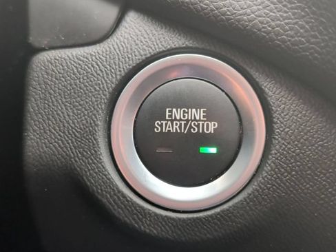 Used 2020 Chevrolet Equinox LT w/ Driver Convenience Package FWD image 19