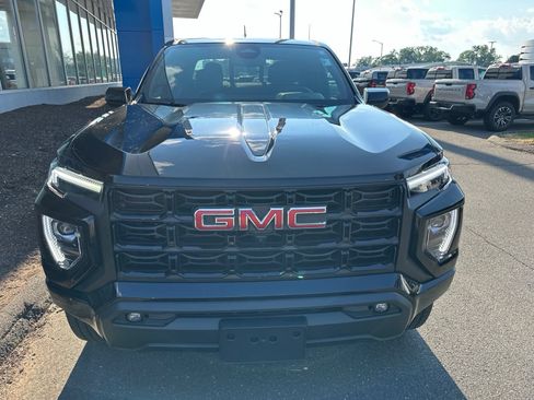 Used 2024 GMC Canyon Elevation w/ Elevation Premium Package AWD/4WD image 2