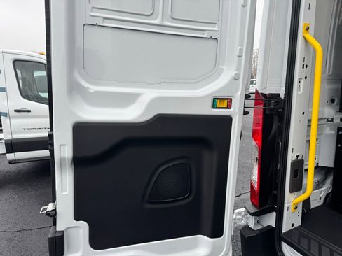 New 2026 Ford Transit 250 148 Medium Roof image 23