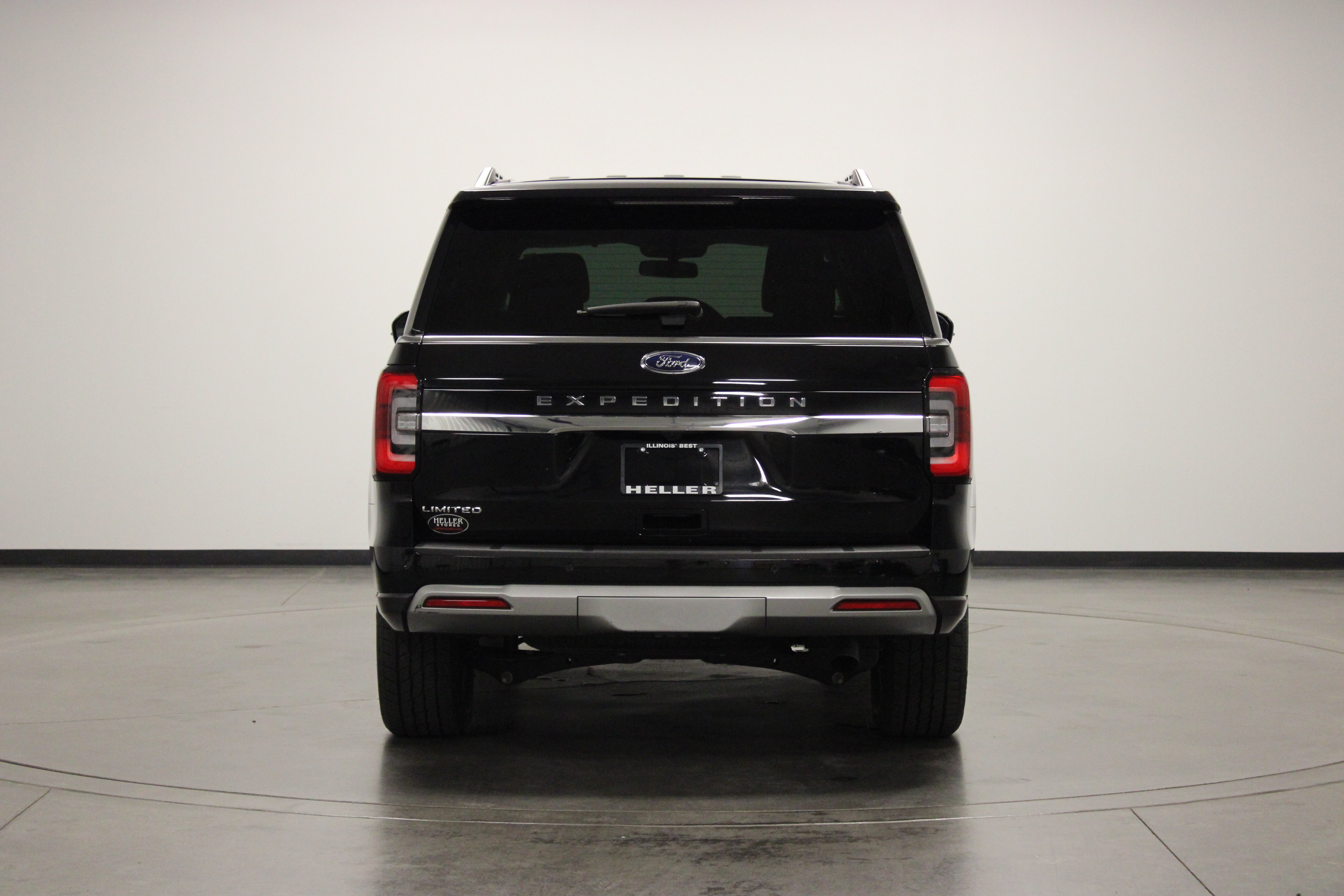 Used 2024 Ford Expedition Limited AWD/4WD image 7