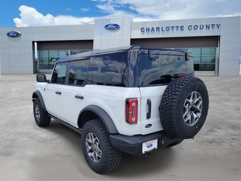 New 2025 Ford Bronco Badlands AWD/4WD image 3