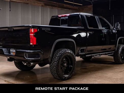 Used 2025 Chevrolet Silverado 2500 LT w/ Trail Boss Package image 10