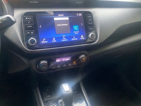Used 2021 Nissan Kicks SV FWD image 6