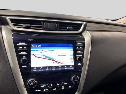 Used 2018 Nissan Murano S image 11