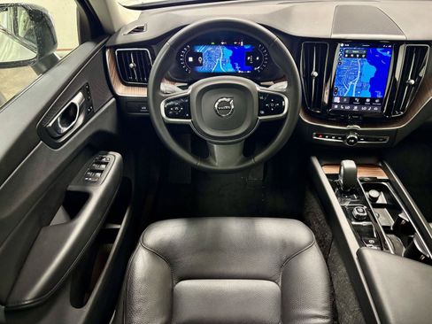 Used 2023 Volvo XC60 B5 Plus AWD/4WD image 2
