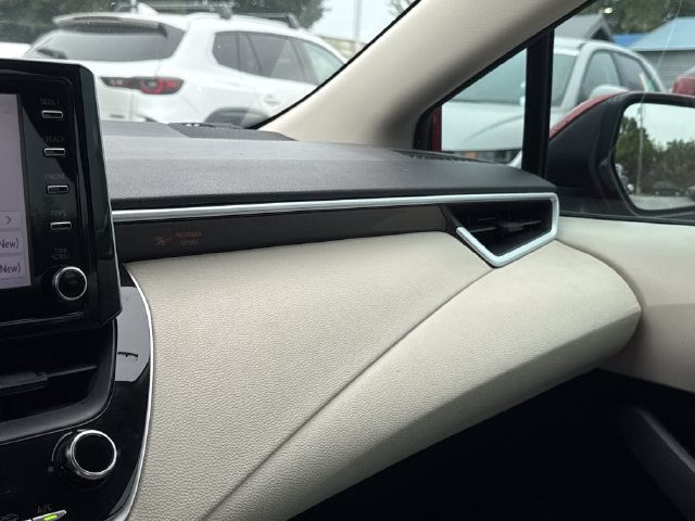 Used 2020 Toyota Corolla LE FWD image 29