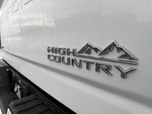 Used 2023 Chevrolet Silverado 3500 High Country w/ Technology Package image 31