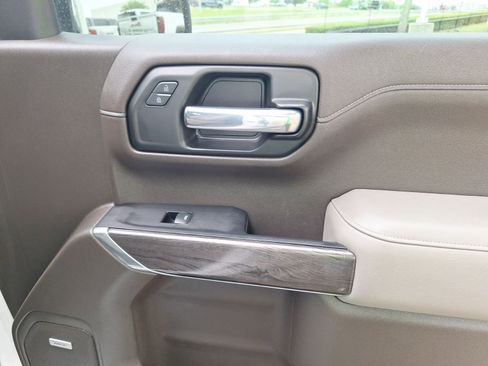 Used 2021 Chevrolet Silverado 1500 LTZ image 38