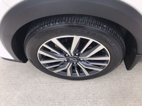 Used 2024 Nissan Kicks SV w/ Interior Electronics Package FWD image 10