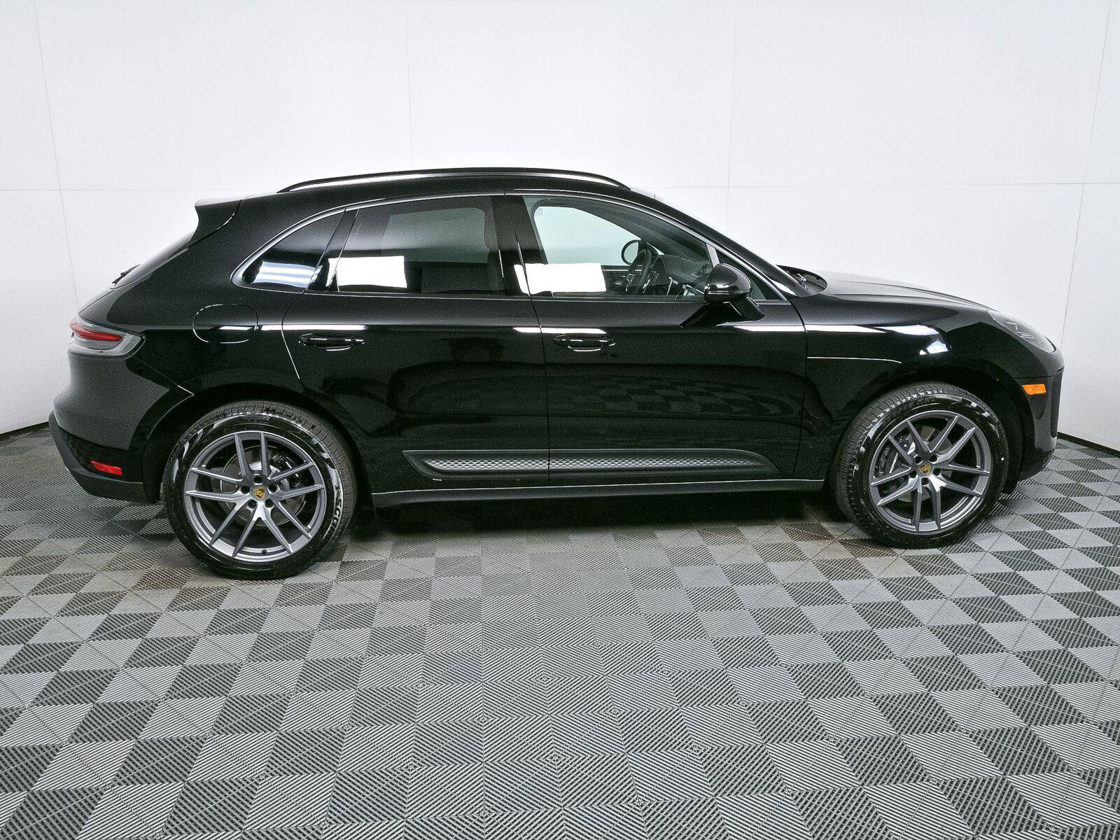 New 2026 Porsche Macan AWD/4WD image 27