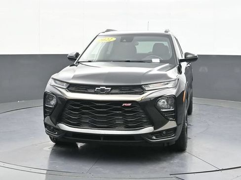 Used 2022 Chevrolet TrailBlazer RS FWD image 2