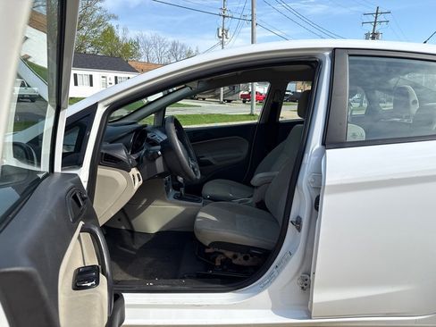 Used 2019 Ford Fiesta SE image 10