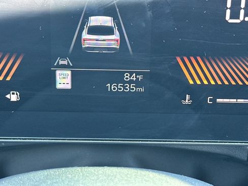 Used 2025 Kia K4 LXS image 9