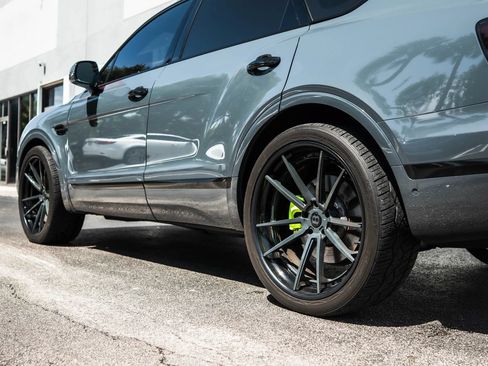 Used 2018 Bentley Bentayga AWD/4WD image 8