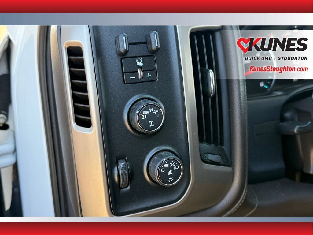 Used 2018 GMC Sierra 1500 Denali w/ Denali Ultimate Package AWD/4WD image 17