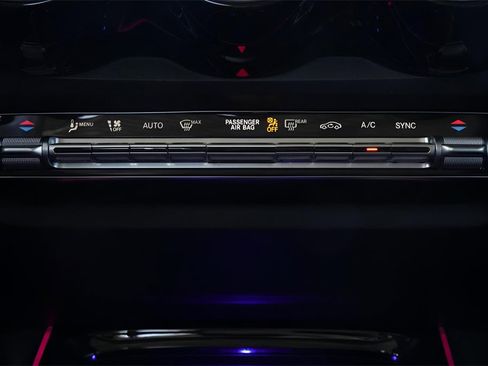 Used 2021 Mercedes-Benz GLB 35 AMG 4MATIC w/ Multimedia Package image 21