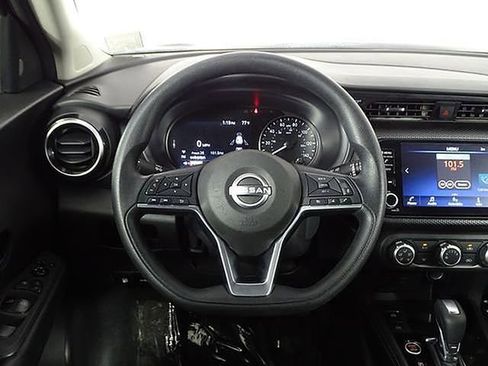 Used 2024 Nissan Kicks SV image 20
