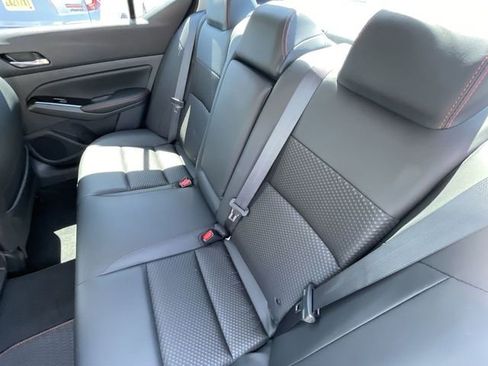 Used 2024 Nissan Altima 2.5 SR FWD image 16