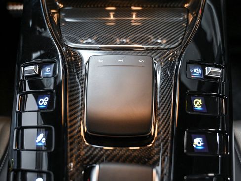 Used 2020 Mercedes-Benz AMG GT R image 33