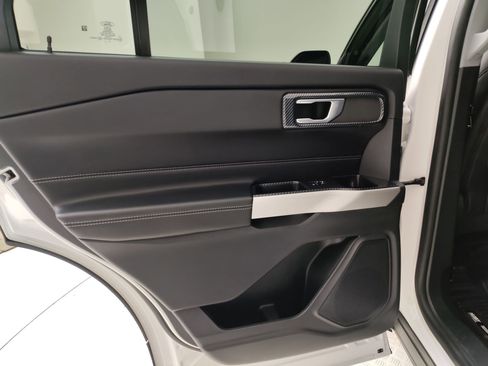 Used 2022 Ford Explorer XLT w/ Equipment Group 202A image 27