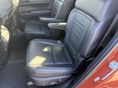 Used 2025 Hyundai Santa Fe Calligraphy image 29