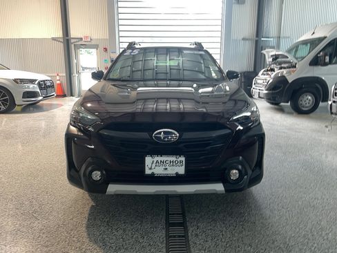 Used 2025 Subaru Outback Limited XT AWD/4WD image 2