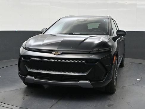 Used 2026 Chevrolet Equinox EV LT w/ Convenience Package II FWD image 8
