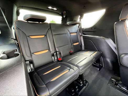 Used 2024 GMC Yukon AT4 w/ AT4 Premium Package AWD/4WD image 27