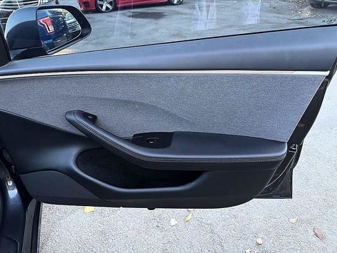 Used 2025 Tesla Model 3 Long Range RWD image 22