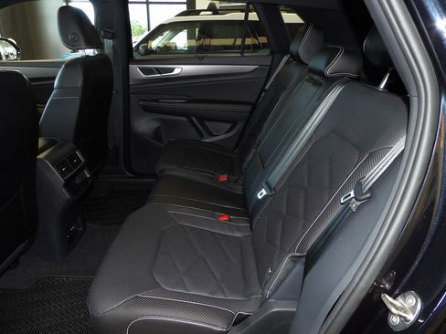 Used 2024 Volkswagen Atlas Cross Sport SE w/ Panoramic Sunroof Package AWD/4WD image 23