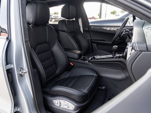 Certified 2026 Porsche Macan GTS AWD/4WD image 49