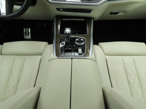 Certified 2023 BMW X5 xDrive45e w/ Executive Package image 16