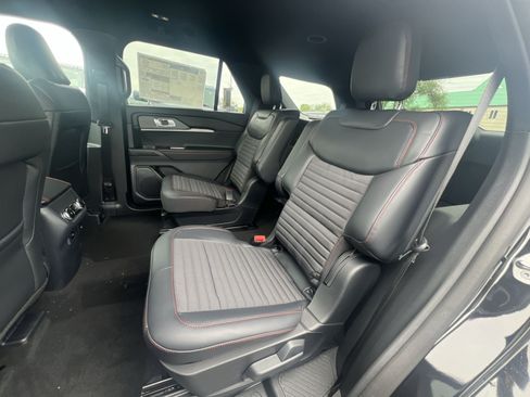 New 2026 Ford Explorer ST-Line AWD/4WD image 32