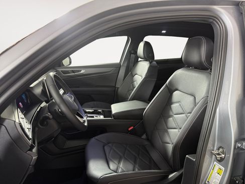 New 2026 Volkswagen Atlas Cross Sport SE AWD/4WD image 7