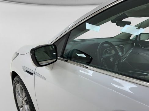 Used 2022 Buick Enclave Avenir w/ Trailering Package, 5000 lbs. image 10