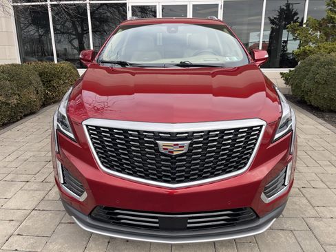 Used 2021 Cadillac XT5 Premium Luxury w/ Platinum Package image 2