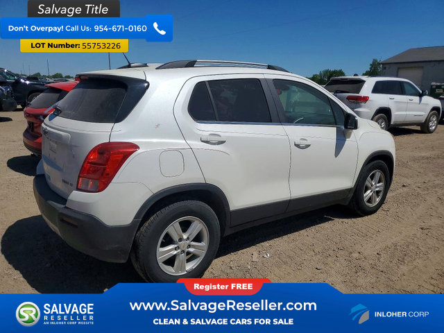 Used 2016 Chevrolet Trax LT w/ LT Convenience Package FWD image 4