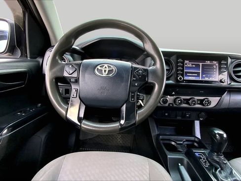 Used 2020 Toyota Tacoma SR AWD/4WD image 6